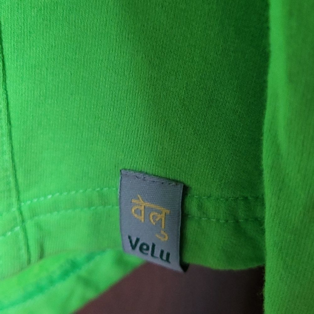 Tasc green pullover  - Picture 5 of 6